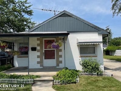 22449 California St, Saint clair shores, MI, 48080