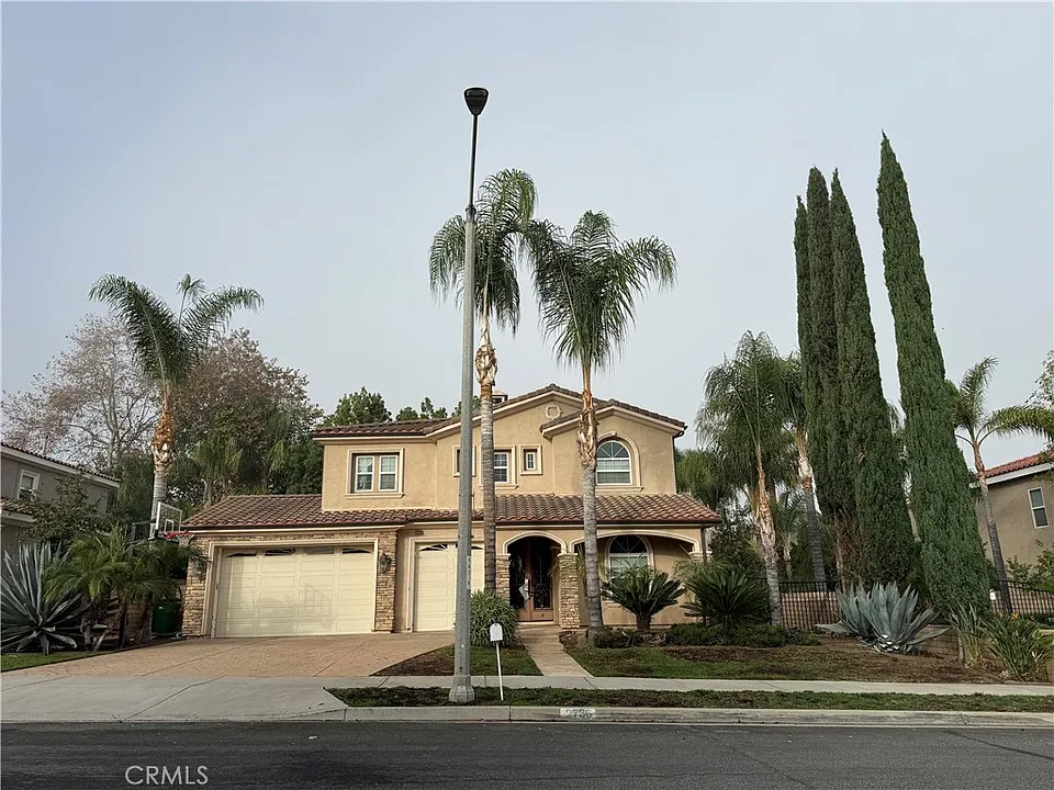 2736 Taylor Ave