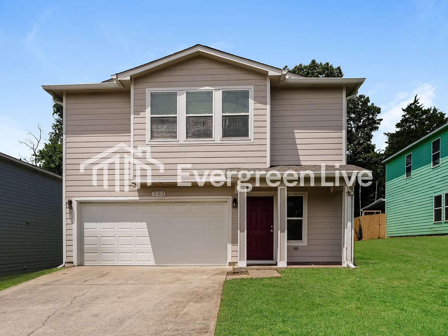 3 bed, 2.0 bath, 2684 sqft, $1,495 — Photo 1