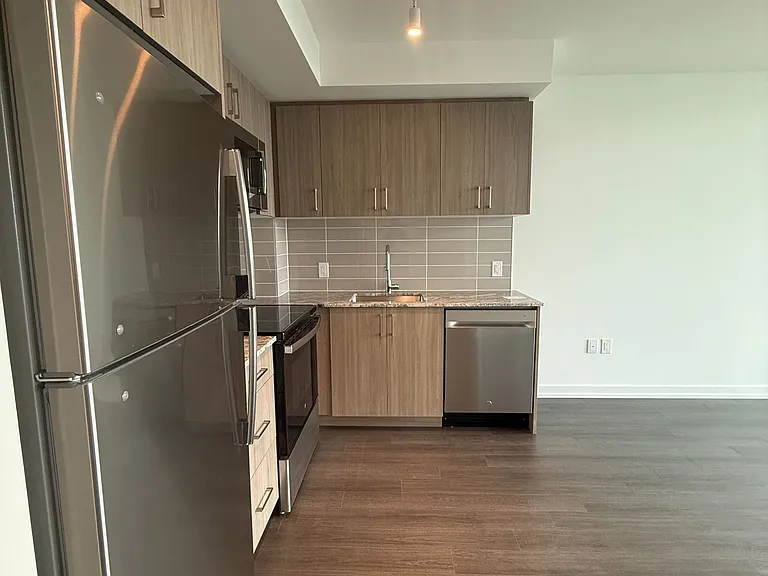 4010 Eglinton Ave W #803 — Photo 1