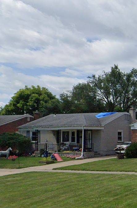 2nd image of 15690 McCann St