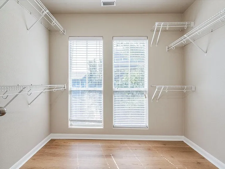 2924 Bond Dr #4C — Photo 21