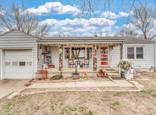 520 N 8th St, Towanda, KS 67144