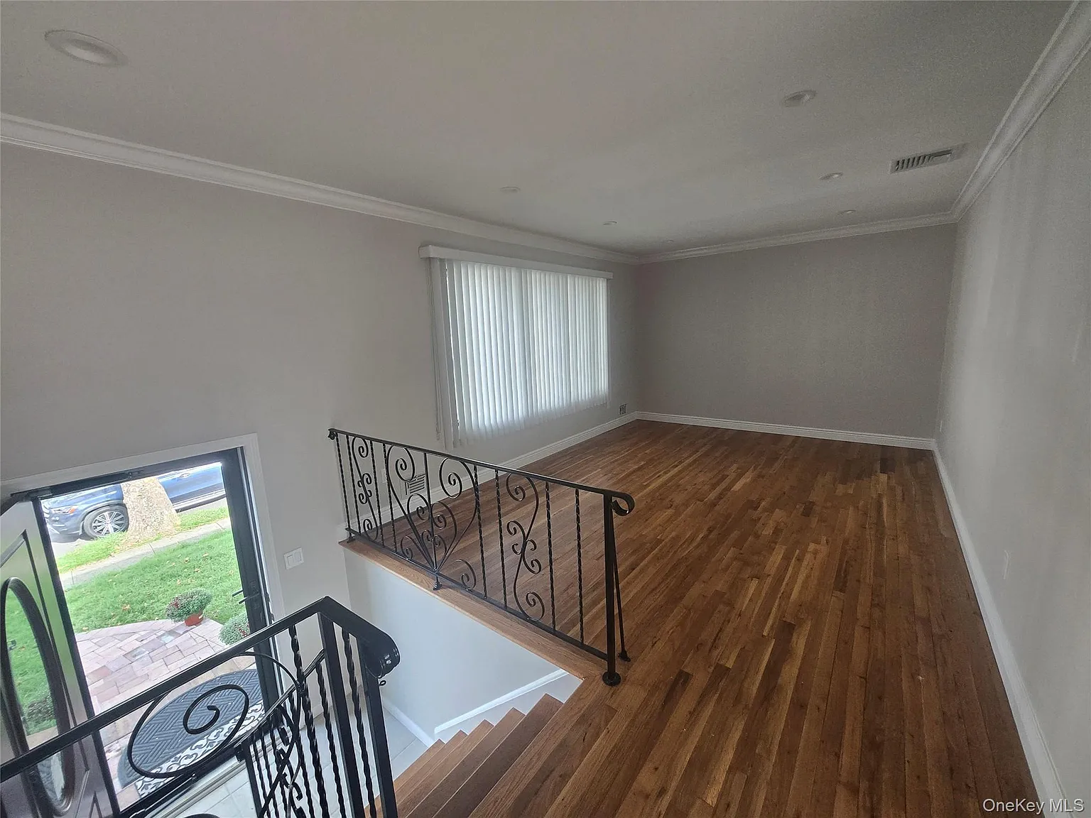 3 bed, 2.0 bath, 1600 sqft, $4,800 — Photo 4
