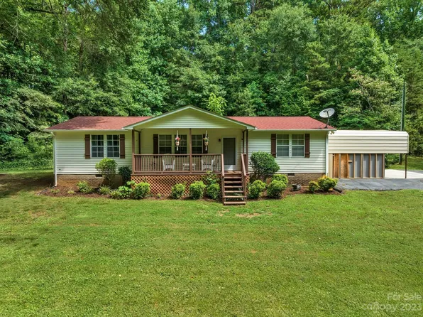 521 Green Needle Trl, Gastonia, NC 28056