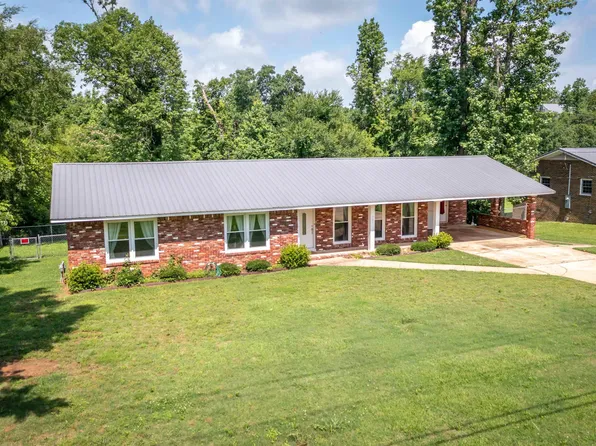 907 9th Ave NE, Jacksonville, AL 36265