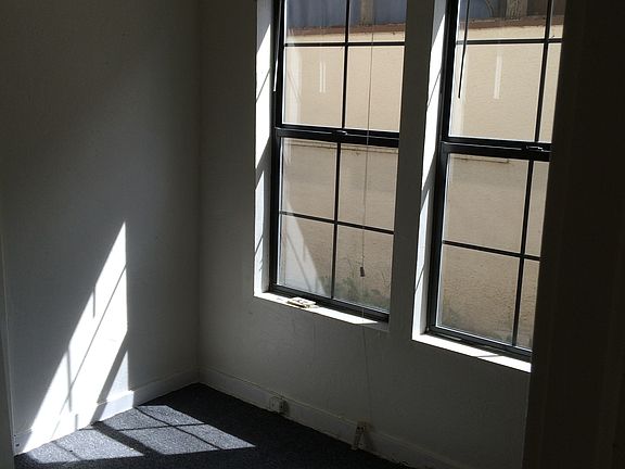 Small 2nd bedroom 150 square feet