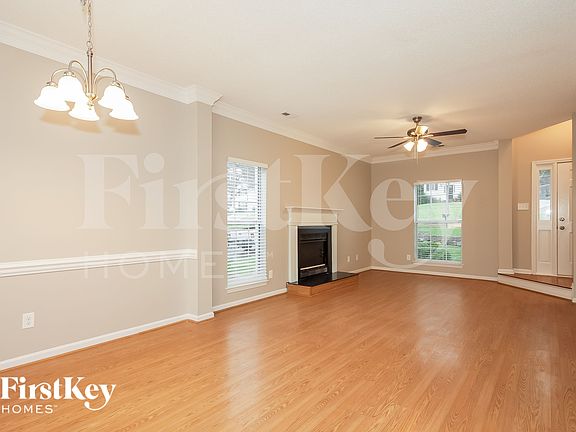 4th image of 1822 Sugar Hollow Dr