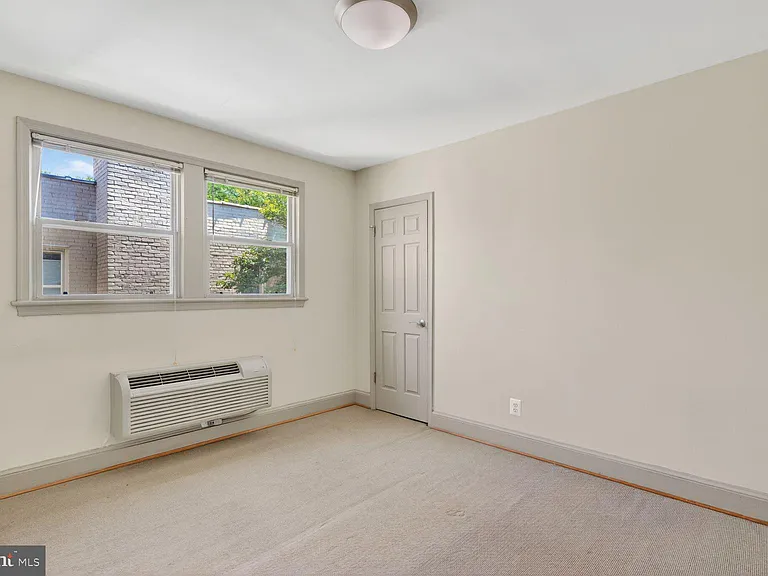 1361 K St SE #303 — Photo 9