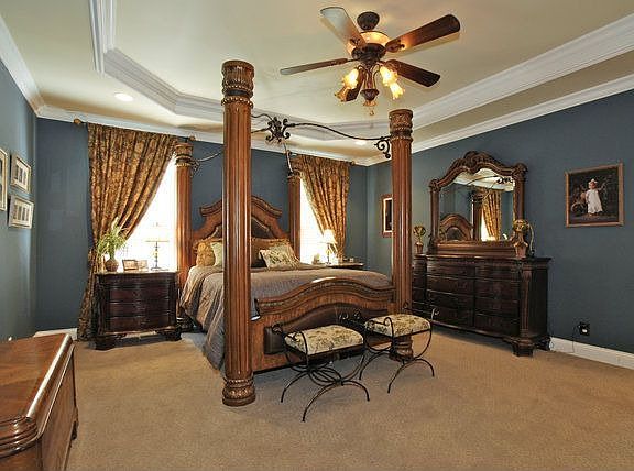 Downstairs master suite