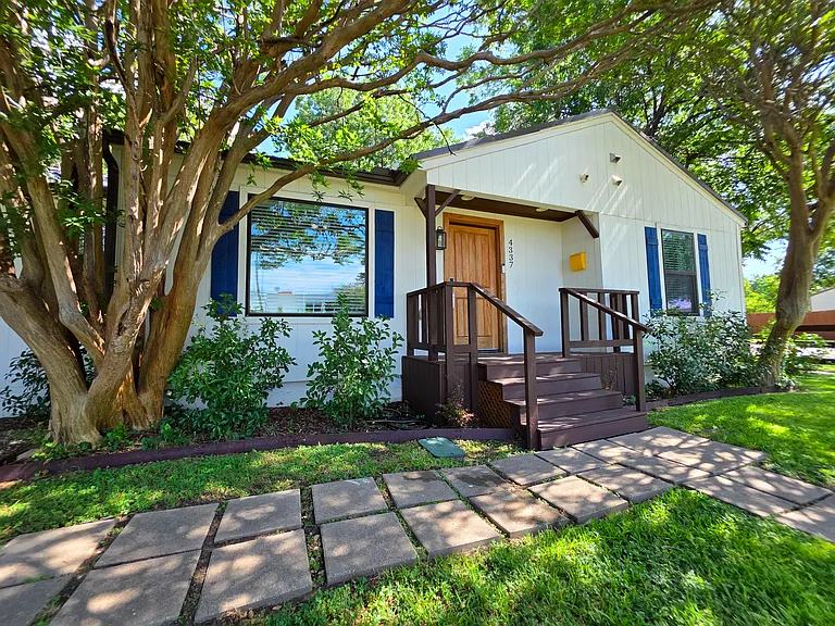 4337 Hopkins Ave — Photo 3
