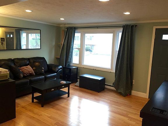 4th image of 40 Palisades St