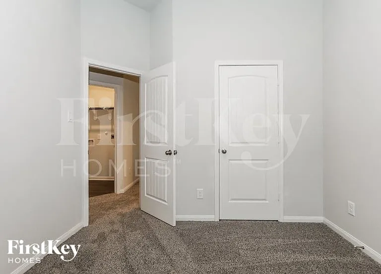 11012 Patriot Ct — Photo 13