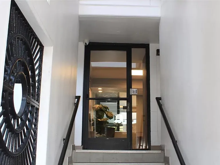 2611 Ala Wai Blvd #1905 — Photo 23