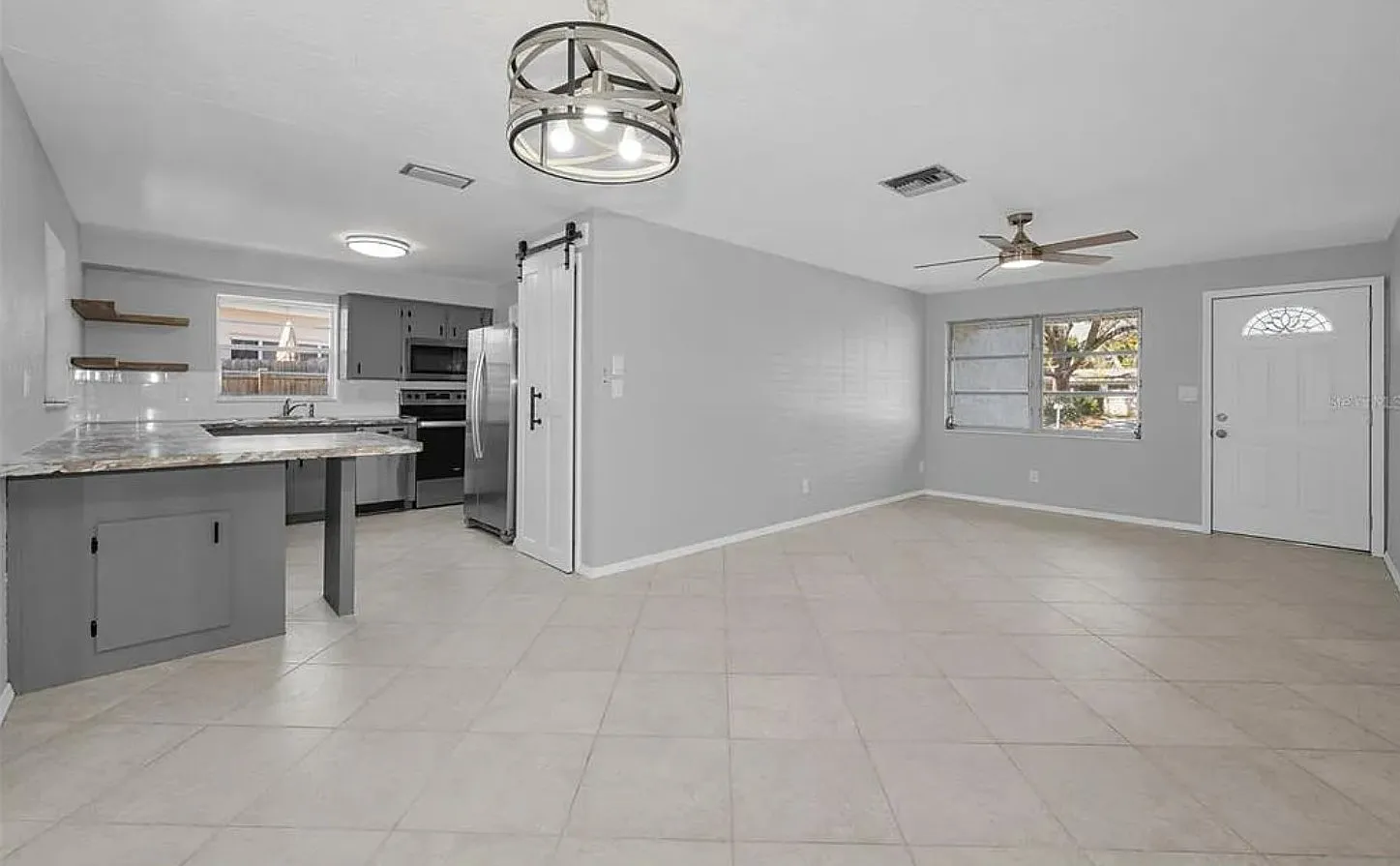 4 bed, 1306 sqft, $2,650 — Photo 3