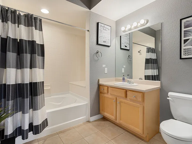 2133 Krisron Rd #D-302 — Photo 22