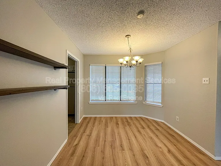 5629 Duke St — Photo 5
