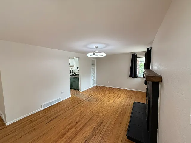 4 bed, 1663 sqft, $3,250 — Photo 4