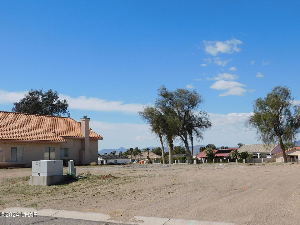 1st image of 5605 S Club House Dr