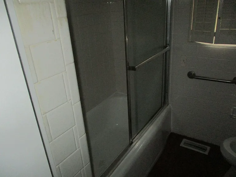 1020 Edgewater Dr — Photo 26