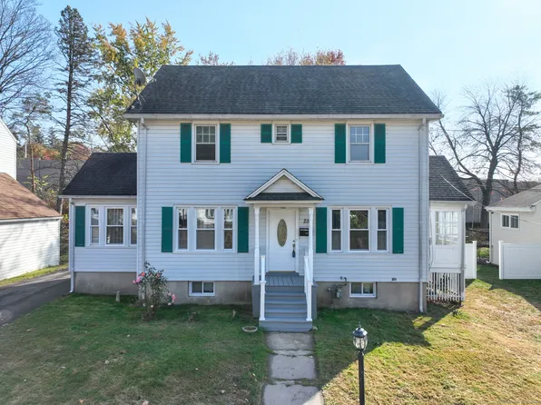 25 Beechwood Road, West Hartford, CT 06107