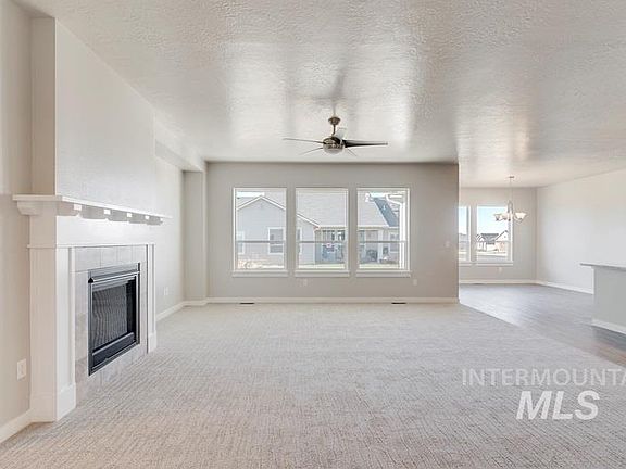 4th image of 169 Canyon Crest Dr