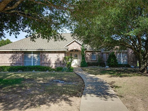 2nd image of 125 Honeysuckle Dr
