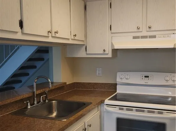 3277 Royal Canadian Trce APT 3, Fort Myers, FL 33907