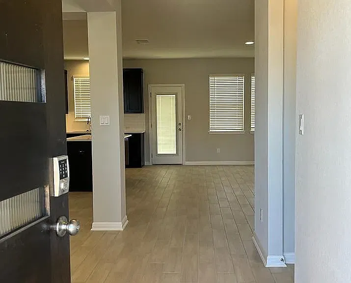 2709 Brushwood Mdw