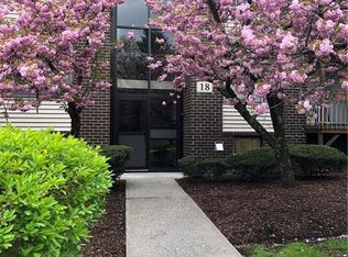 184 Country Club Ln, Pomona, NY 10970