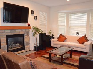 1212 Georgetown Way, Vernon Hills, IL 60061