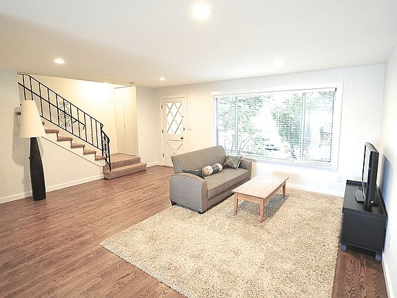 3rd image of 13741 35th Ave NE