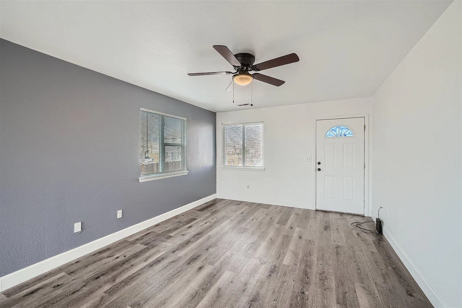 3 bed, 1100 sqft, $2,400 — Photo 2