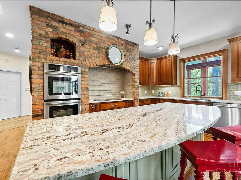 7883 Chestershire Dr — Photo 5