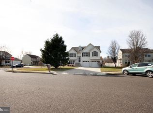 1 Tulip Ct, Deptford, NJ 08096
