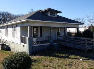 1606 McKnight Mill Rd, Greensboro, NC 27405