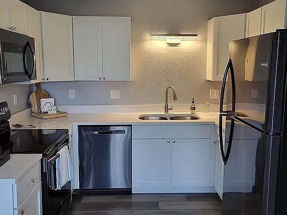 1632 Pinewood Ln #2 — Photo 6