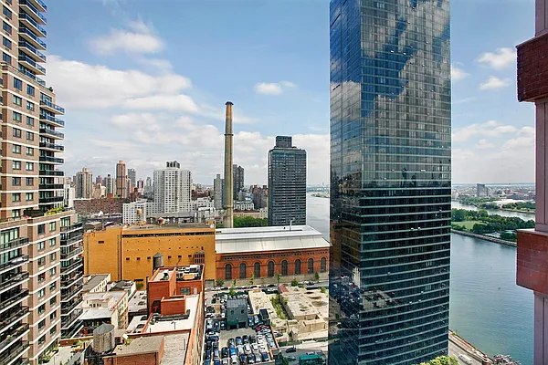 Sold by Corcoran | media 27