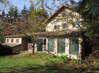 33900 Crestview Dr, Burlington, WI 53105