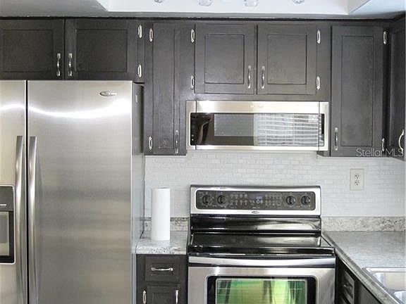 3rd image of 2509 Bramblewood Dr W