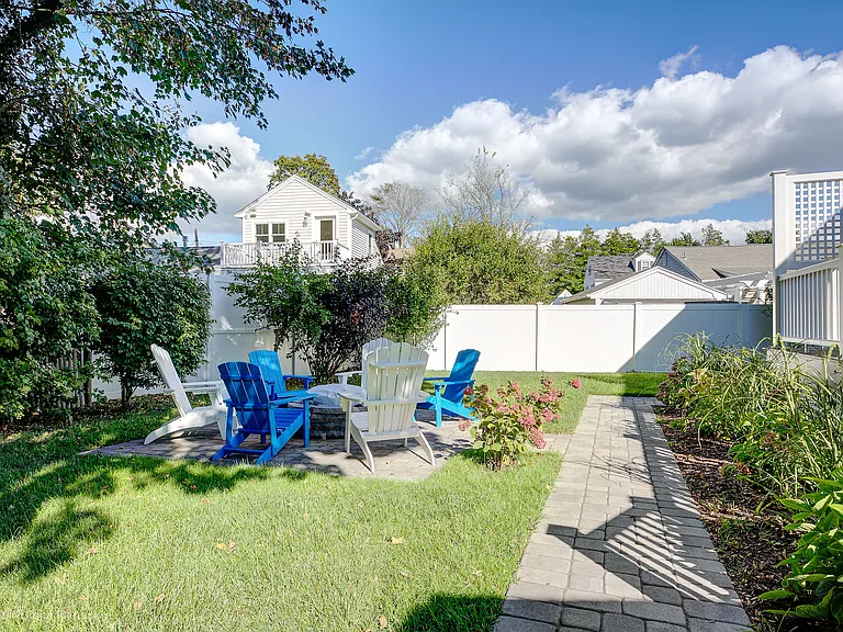 18 Sylvan Ter — Photo 45