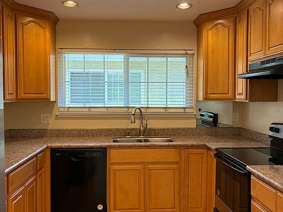 3rd image of 10360 Leola Ct APT 2