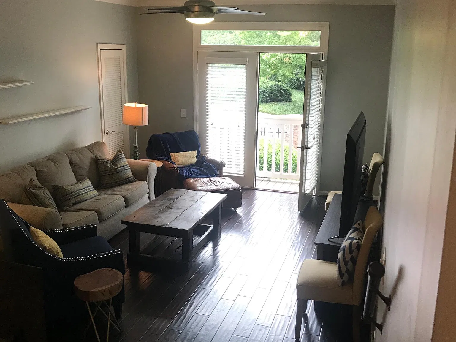 2 bed, 1227 sqft, $2,250 — Photo 1