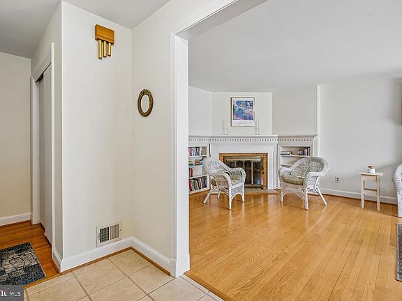 3rd image of 3332 Kaywood Dr
