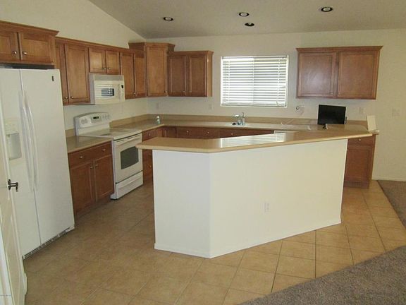 5th image of 4071 E Coolbrooke Dr