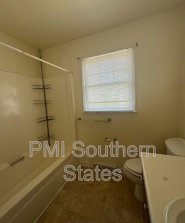 213 Jonesville Rd, Simpsonville, SC 29681 Zillow