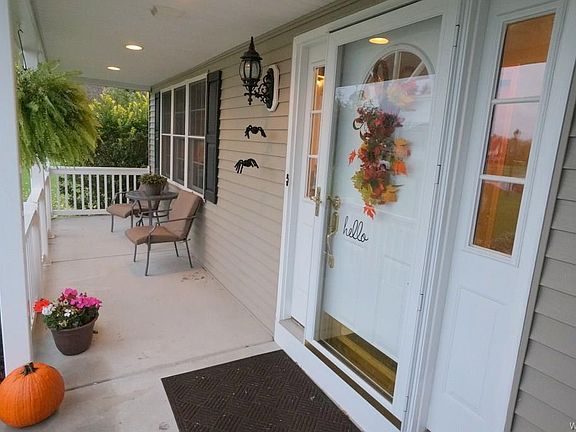 2nd image of 2724 Thornwoods Dr