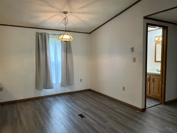 84 Aspen Ln, White Riv Jct, VT 05001