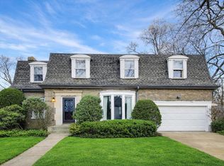 701 Elmore St, Park Ridge, IL 60068