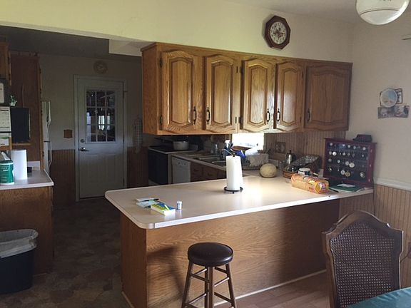 3rd image of 3388 Paris Dr